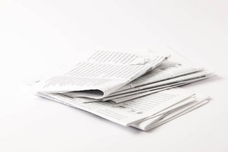 В Саратове автобус врезался в дерево: пострадали три человека